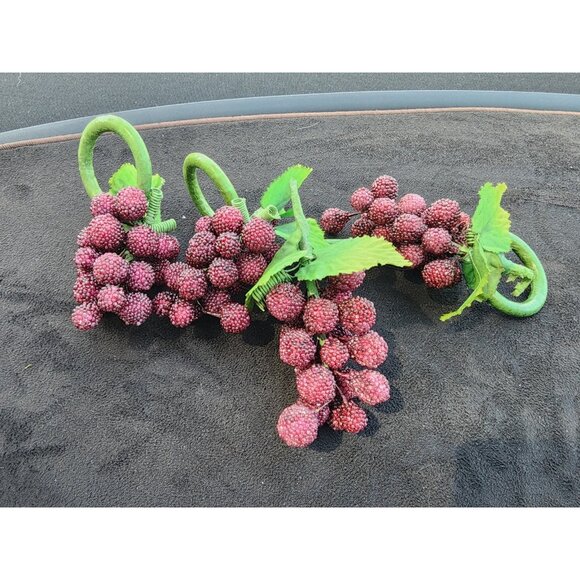 Vintage Pier 1 Lot Of 4 Bunches Sugared Beaded Grapes Purple Green Fake Fruit - Picture 1 of 3